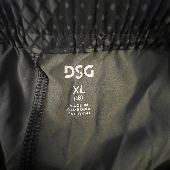DSG Boys Athletic‎ Fit Shorts, XL, Black & Camo - Picture 7 of 9